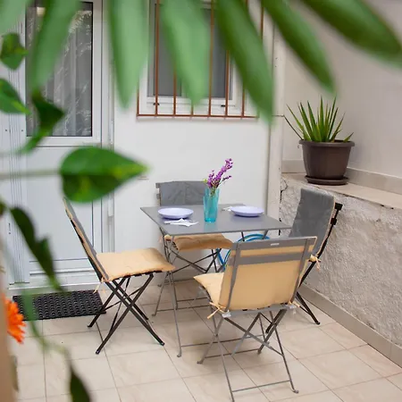 Moon Haven Near Acropolis With 100mbps Wifi Apartment